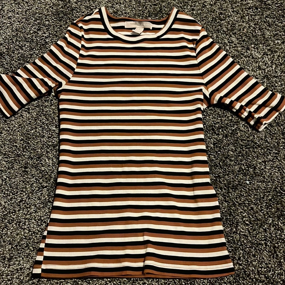 Forever 21 shirt, color: black, white and brown, size large, very stretchy